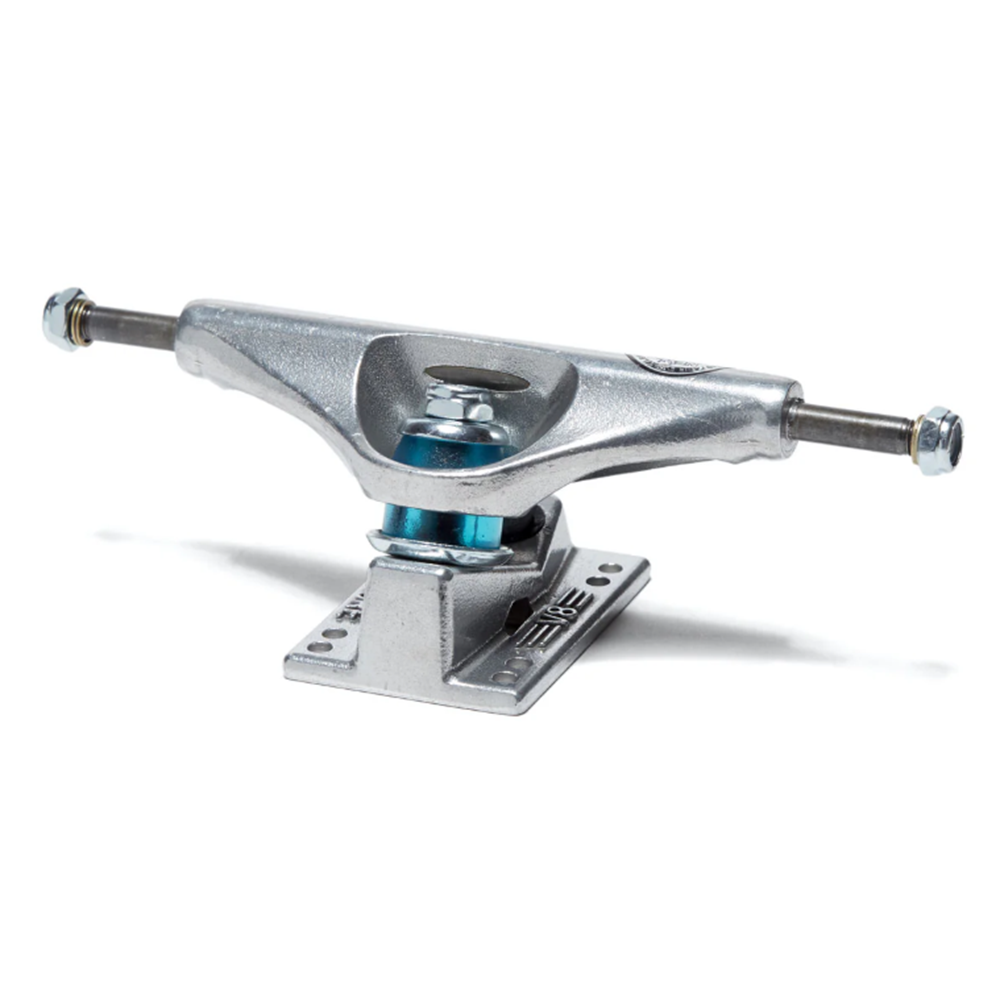 Venture V8 Trucks Polished Silver 5.6