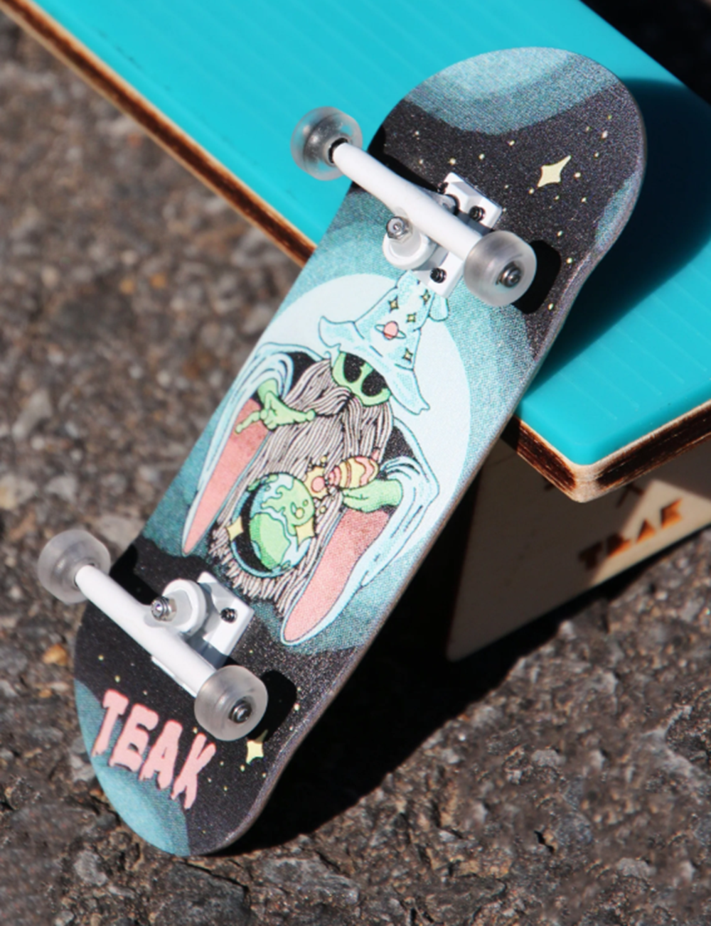 Teak Pro Gen2 Mystic Glow Fingerboard Complete Blue 34mm