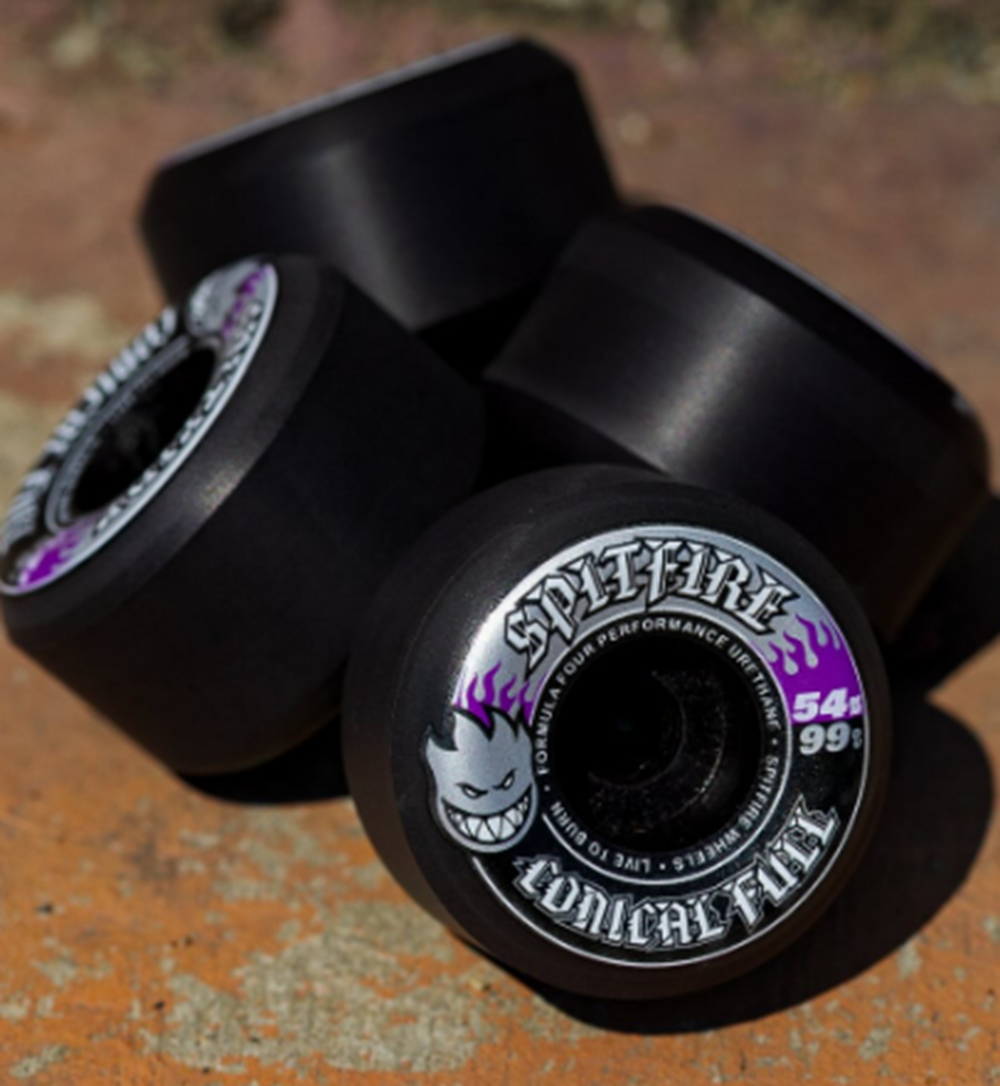 Spitfire F4 Conical Full Wheels Black 54/99d
