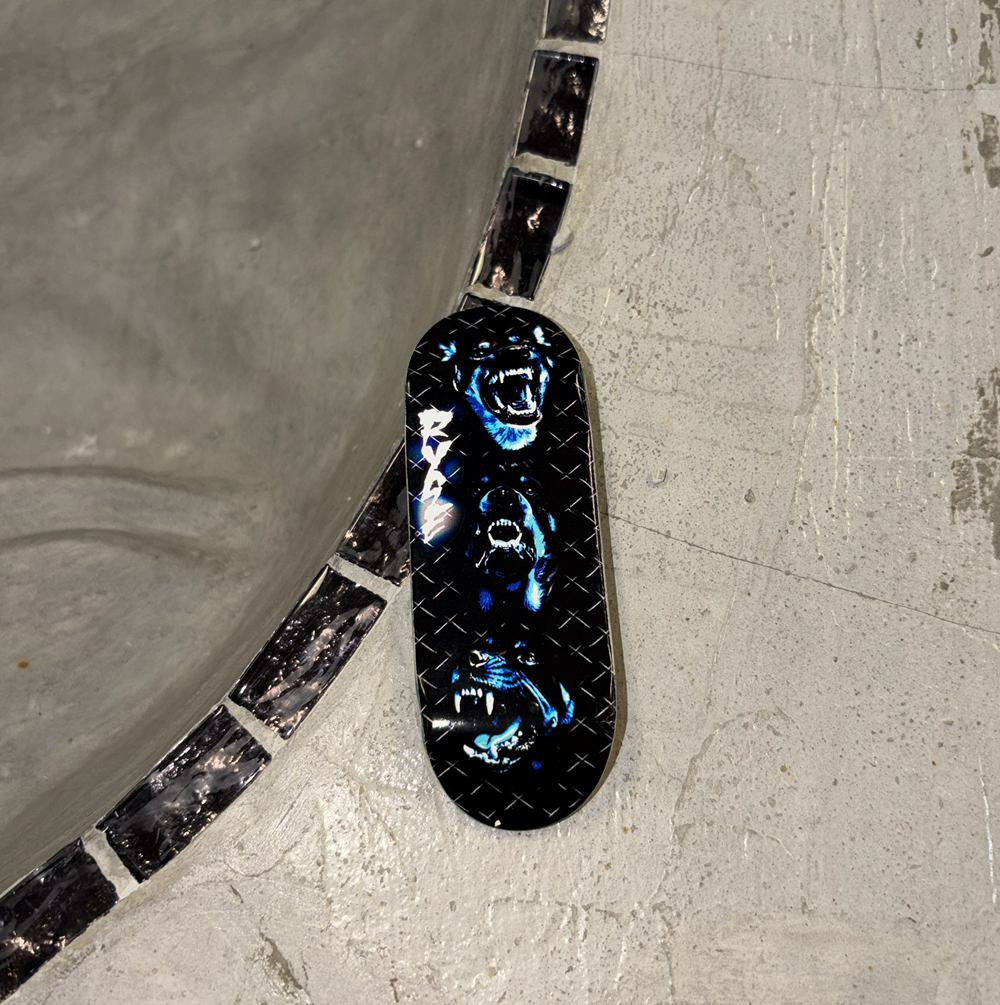 RYSE Where My Dogs At Fingerboard Deck Black Blue 32mm OG Midgard