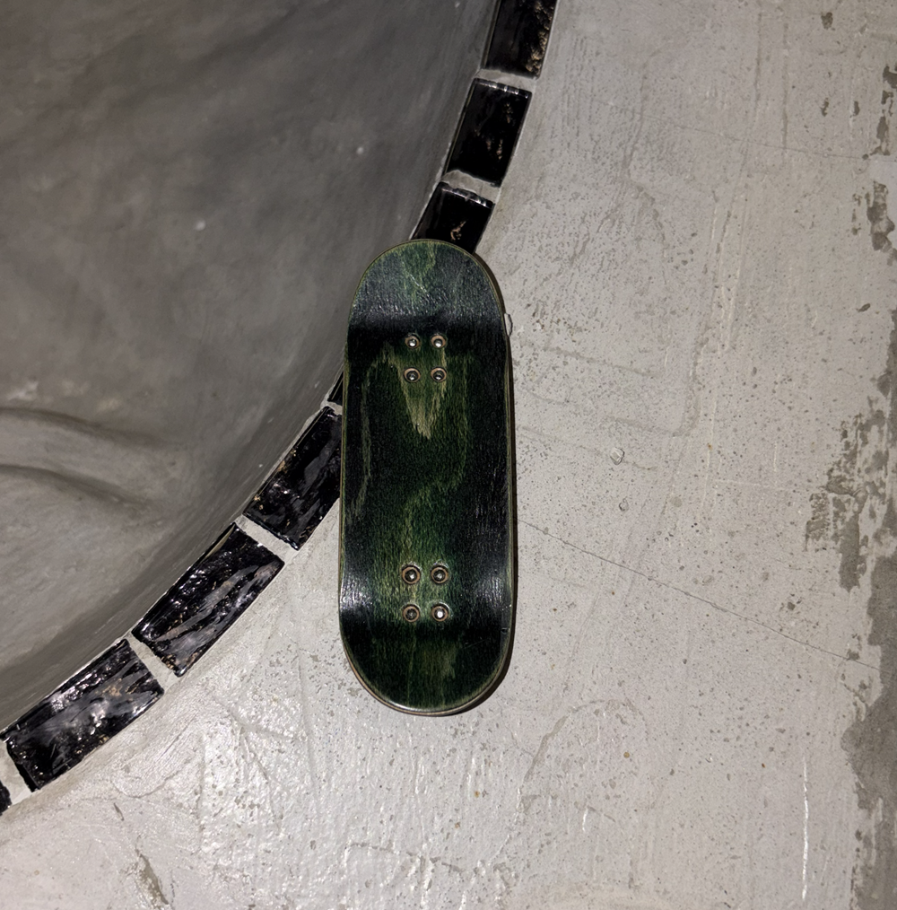 RYSE Of Dragan Fingerboard Deck Black Red 34mm OG Midgard