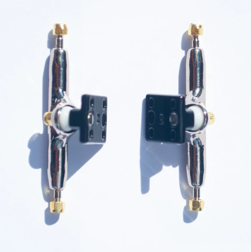 LC V4 Fingerboard Pro Trucks Black Silver 34mm