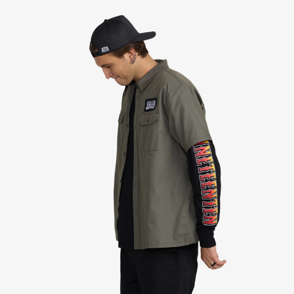 1910 Hawks On The Run Longsleeve Tee Black