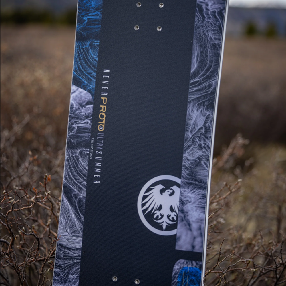 Never Summer Proto T3 Ultra Snowboard 2627 Black 157