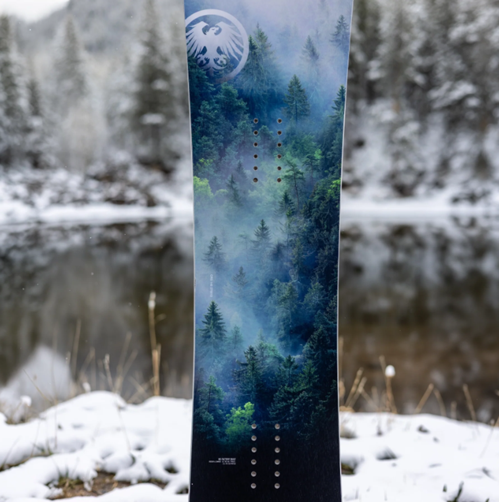 Never Summer Cirrus Womens Snowboard 2627 Black White Green 145