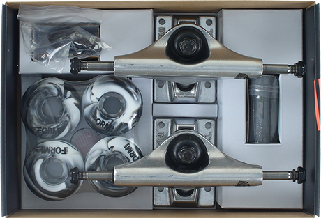 INDUSTRIAL COMP-PK 4.75 RAW/RAW w/52mm BK/WT SWIRL TRUCKS SET
