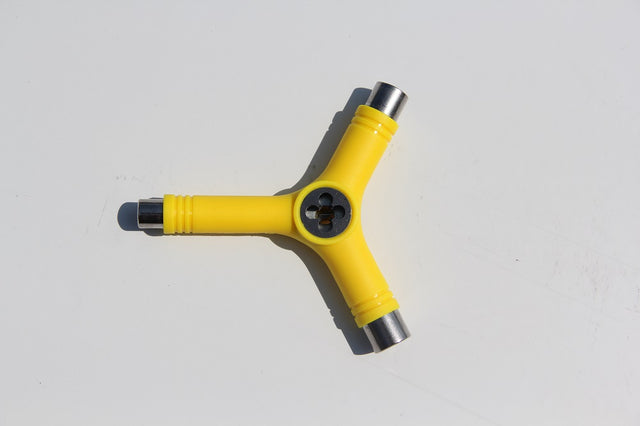 Social Skate Tool Threader Yellow