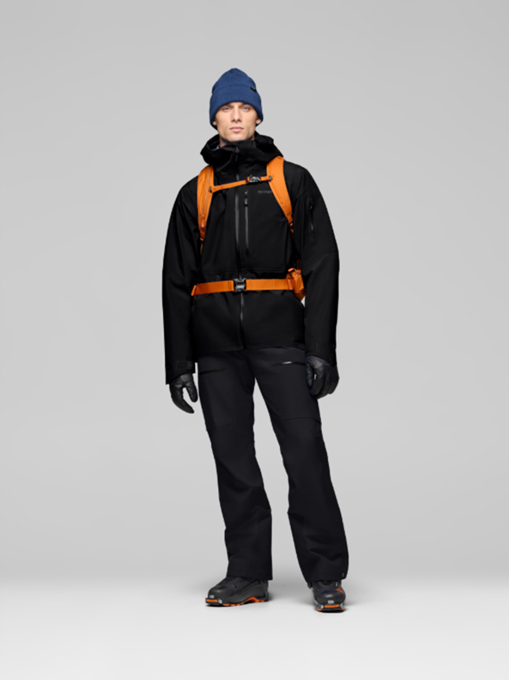 Norrona Lofoten GoreTex Jacket Caviar Black