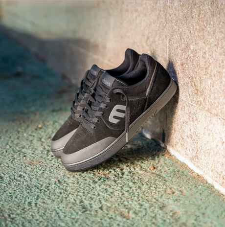 Etnies Marana Skate Shoes Black Dirty