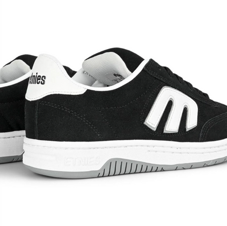 Etnies Lowcut Skate Shoes Black White