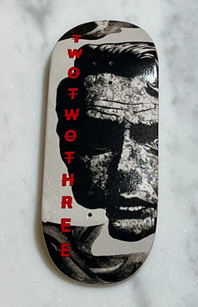 223 Ol Timer Fingerboard Deck Black White 39x97.5 OG Med
