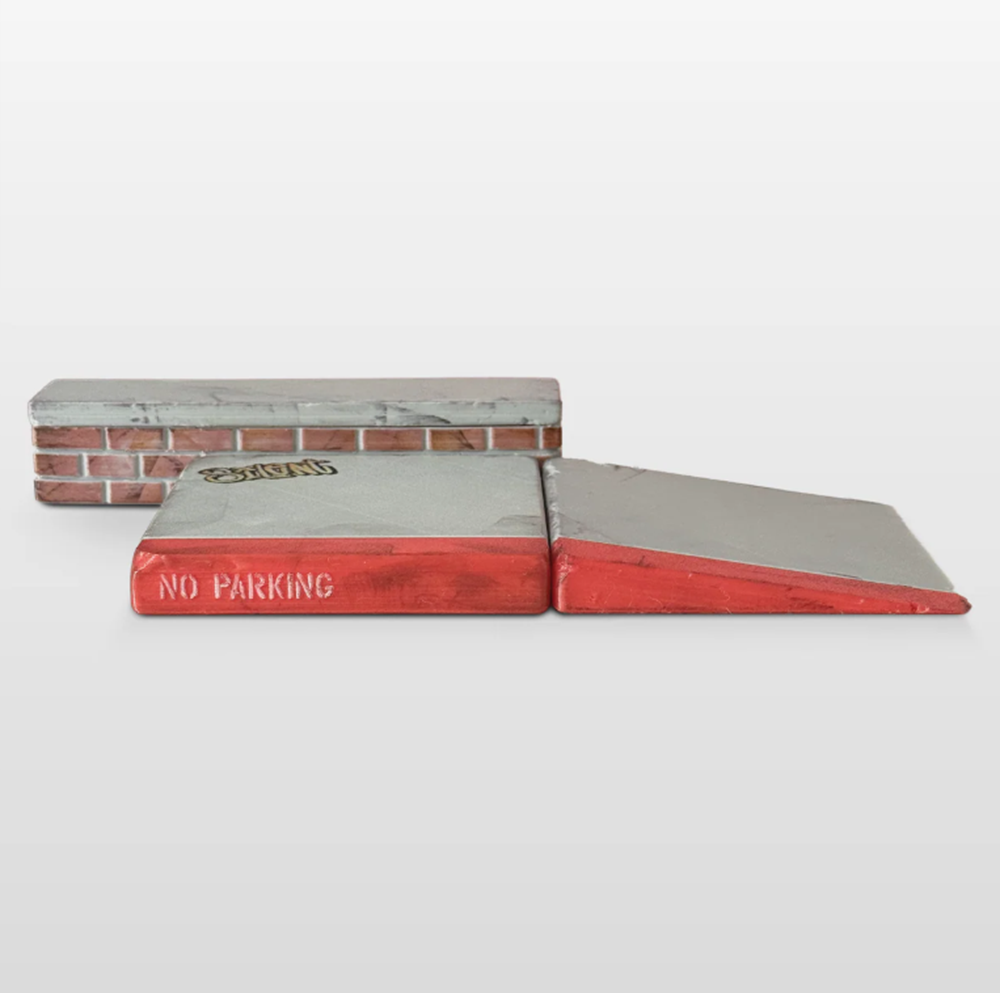 Silent Obstacles Fingerboard Day One Bundle Red Grey Kicker Ledge
