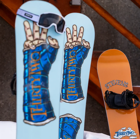 ThirtyTwo Middle Earth Scotty Pro LTD Snowboard 2027 Orange 155