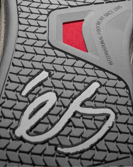 ES Accel Fit Shoes Light Grey