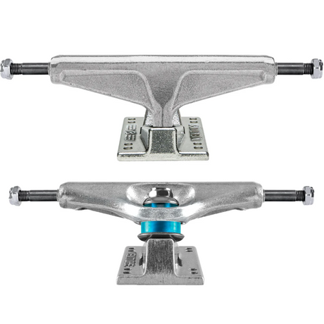 Venture V8 Trucks Polished Silver 5.6