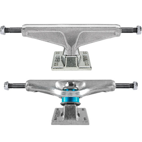 Venture V8 Trucks Polished Silver 5.8