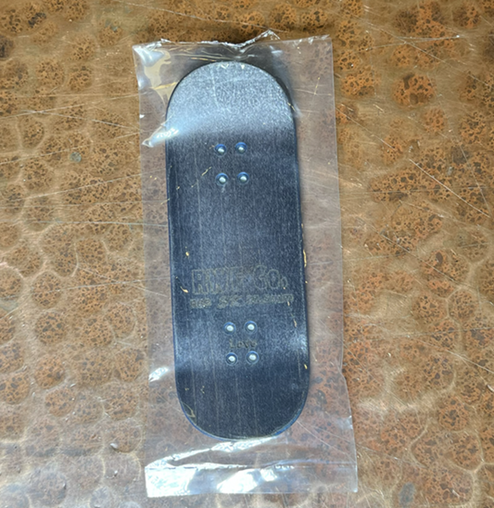 Red Wolf Friends Tree Fingerboard Deck Green 33.5 x 94.5 RSS