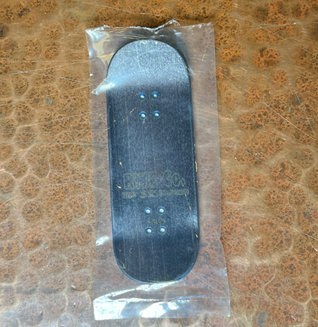 Red Wolf Friends Tree Fingerboard Deck Green 33.5 x 94.5 RSS