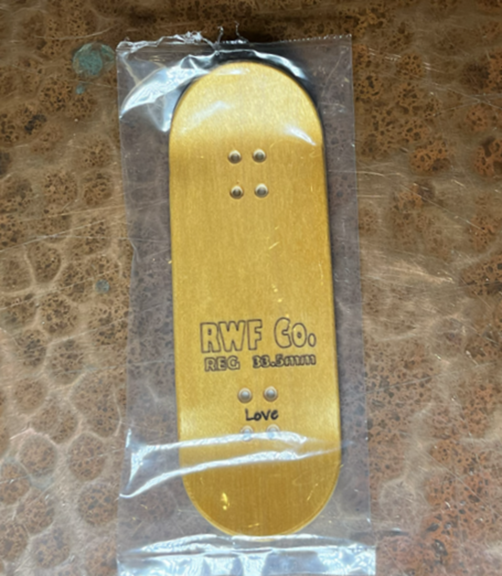 Red Wolf Camo Fingerboard Deck Red Green 33.5 x 98 REG