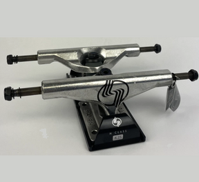 Silver M-Hollow Skateboard Trucks Set Silver Black 8.0