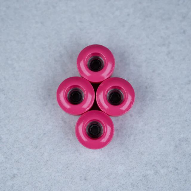 Maple Pro Fingerboard Wheels Classics Hot Pink 7.6mm x 5mm