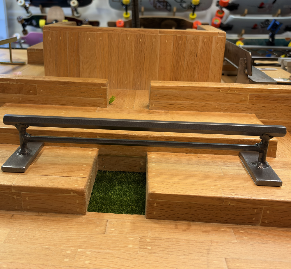 BlueRiver Rails Flat Bar Low Hex Graphite 12x2