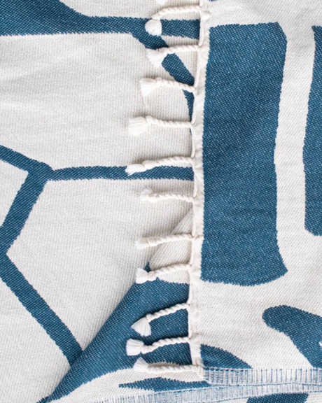 Sand Cloud Ari Turtle Blanket BayBerry Large