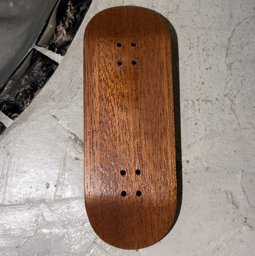 223 Natural Fingerboard Deck Brown 29x99.5 High Flat