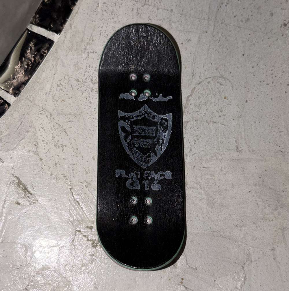 Flatface G16 Fingerboard Deck Northern Lights Pink 34mm Non-Wear