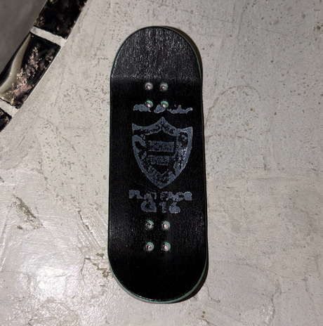 Flatface G16 Fingerboard Deck Northern Lights Pink 34mm Non-Wear