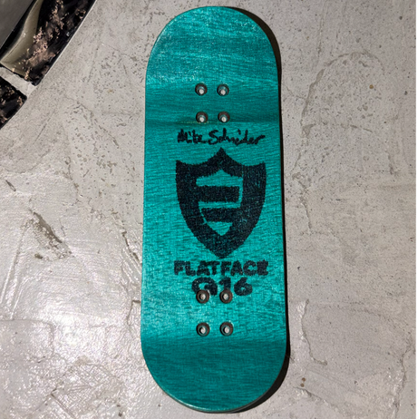 Flatface G16 Fingerboard Deck Holographic Canada Green 33.6mm Non-Wear