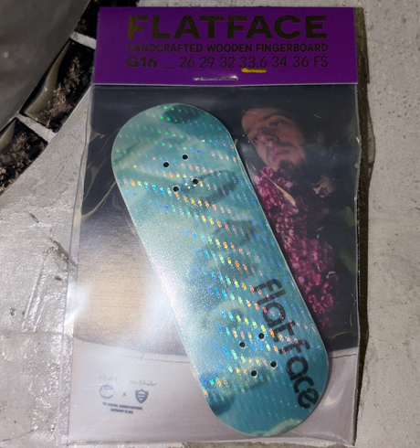 Flatface G16 Fingerboard Deck Holographic Canada Green 33.6mm Non-Wear