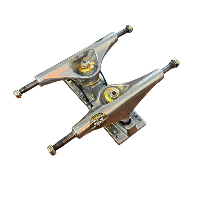 Venture V-Hollow Lights V8 Polished Trucks Silver 5.2H Set