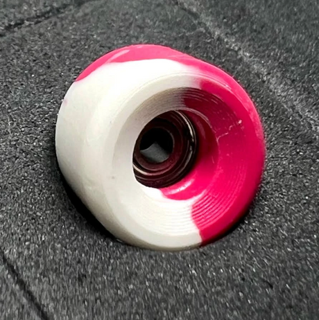 LC Bowl Shape Urethane Fingerboard Pro Wheels Candy Cane 8.5mm 65D
