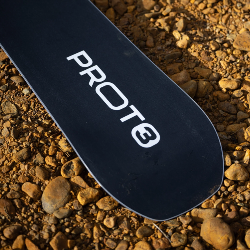 Never Summer Proto T3 Eclipse Snowboard 2627 Black Blue 156