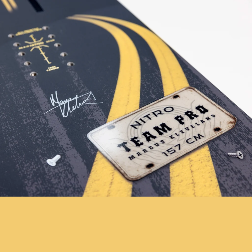 Nitro Team Pro Kleveland Snowboard 2027 Black Yellow 152