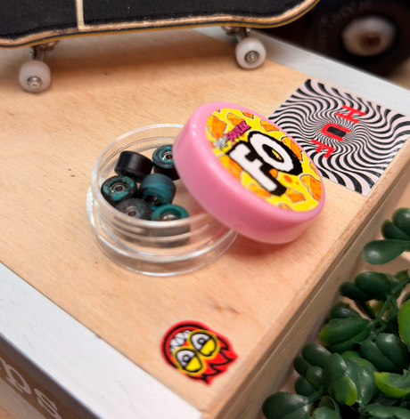 PipSqueak FO Fingerboard Wheels Ghouls Black Teal 6.7mm