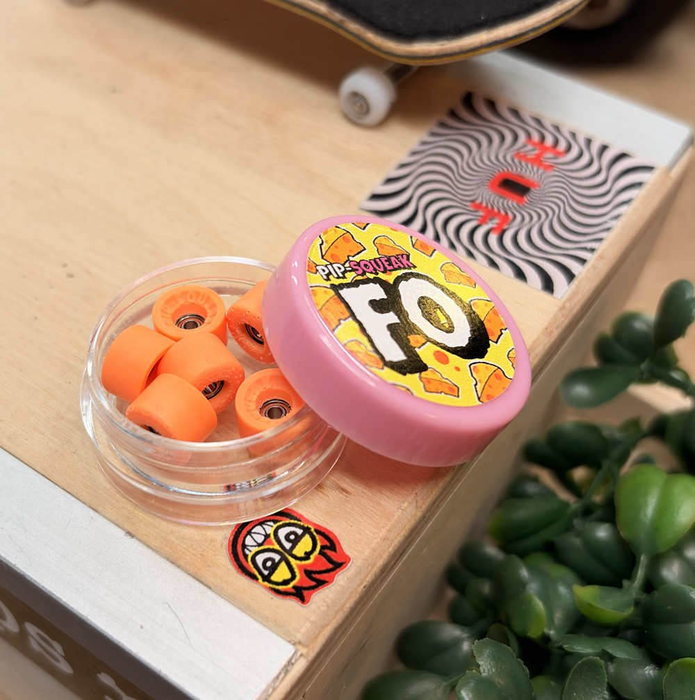 PipSqueak FO Fingerboard Wheels Hard Boyz Orange 8.1mm