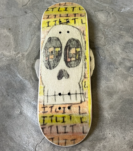 LIT Cartoon Skull Deck Yellow 34x96 Medium