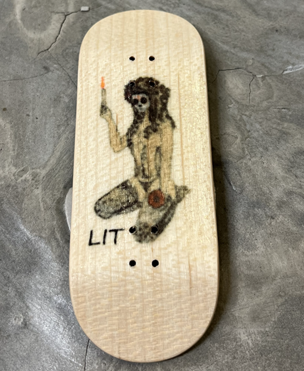 LIT Skeleton Goddess Deck Natural 36x98 Medium
