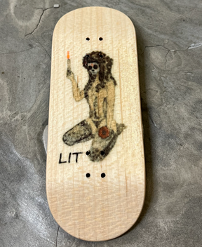 LIT Skeleton Goddess Deck Natural 36x98 Medium