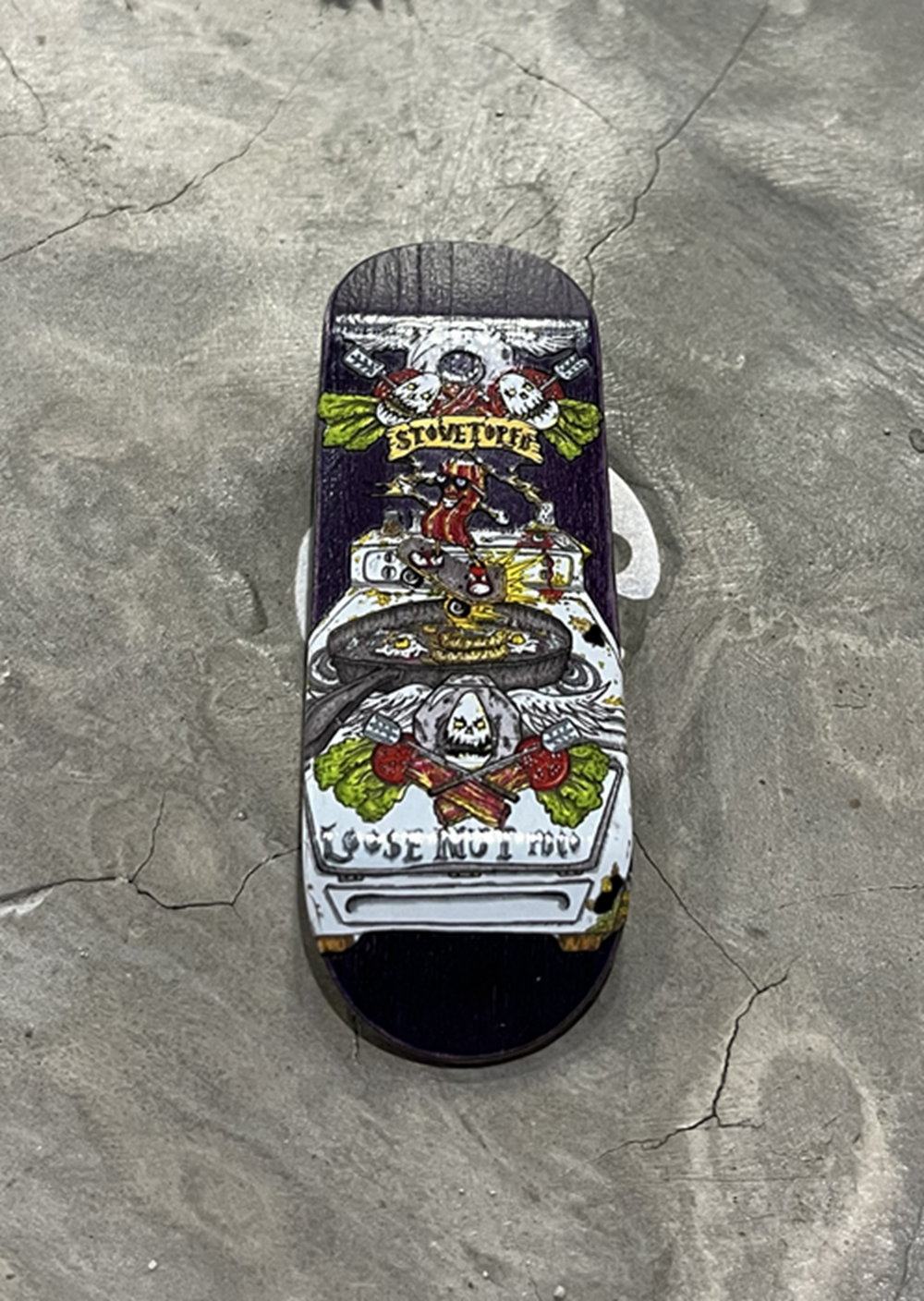 Loosenut Stovetop Pro Fingerboard Deck Green White 32x97